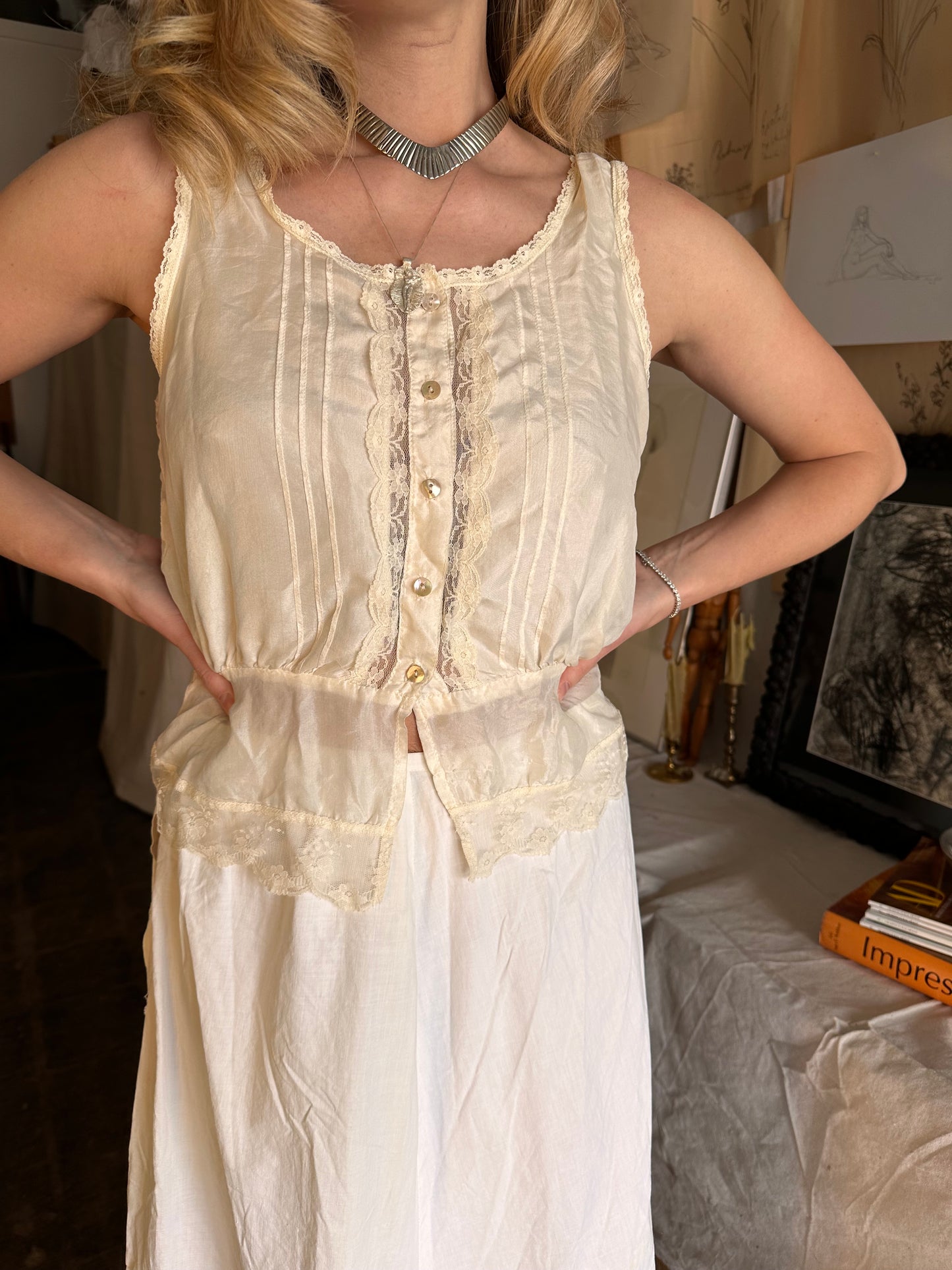 Vintage 1990s does 1910s top
