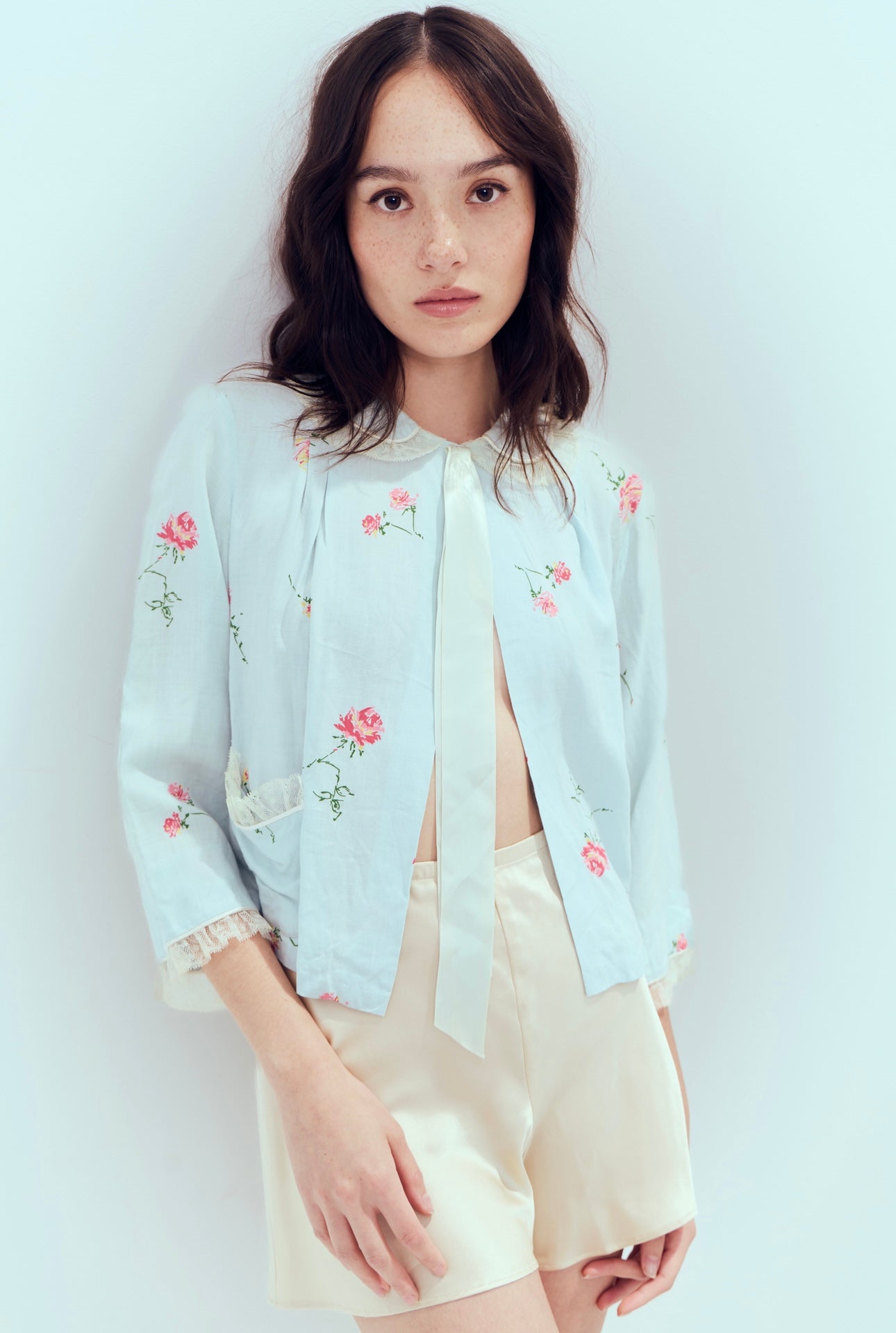 1960s floral baby blue bed jacket